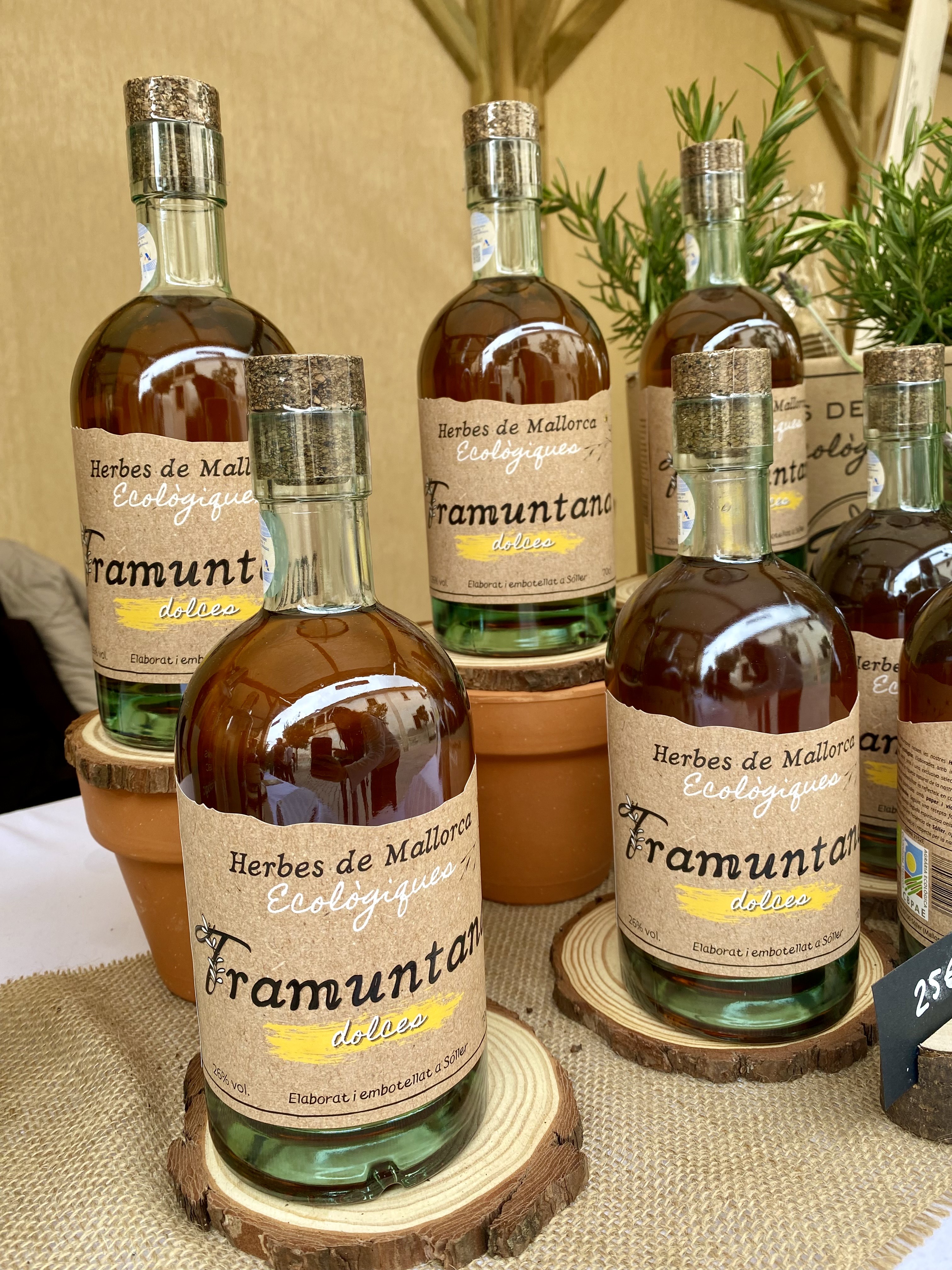 LICORS TRAMUNTANA - Illes Balears - Productes agroalimentaris, denominacions d'origen i gastronomia balear